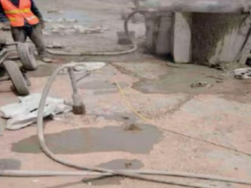 罗庄水泥混凝土路面板底注浆技术 路面脱空注浆整治方案